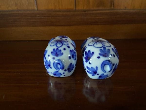Mini Pig Salt & Pepper (Blue & white) - Image 2