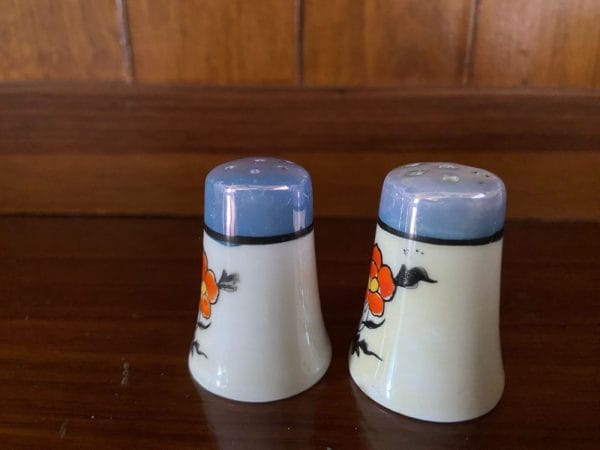 Mini Blue Lustre Top Salt & Pepper - Image 4