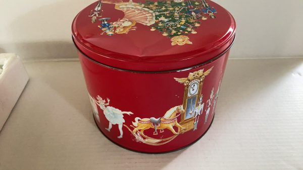 Vintage Popcorn Tree Tin - Christmas - Image 4