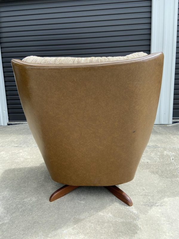 Mid Century Swivel Armchair - Image 7