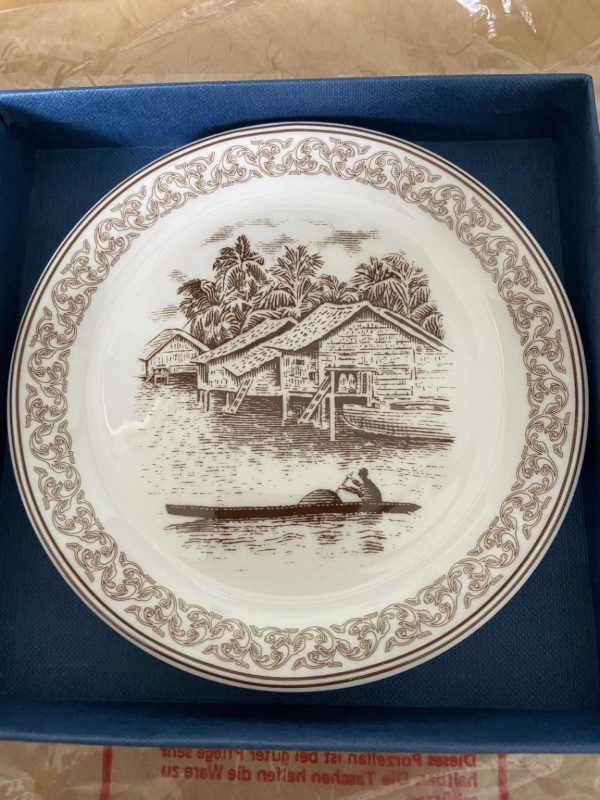 Royal Brunei Airlines Royal Doulton Plate - Image 3