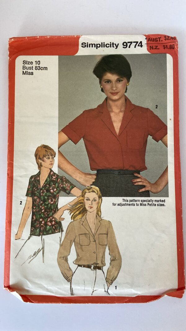 9774 Misses' Shirt ... Adjustable for Miss Petite (10. Bust 83cm)